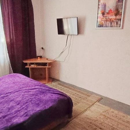 Apartment On Vadim Hetman Street 38 - Industrial Bridge Κίεβο Εξωτερικό φωτογραφία
