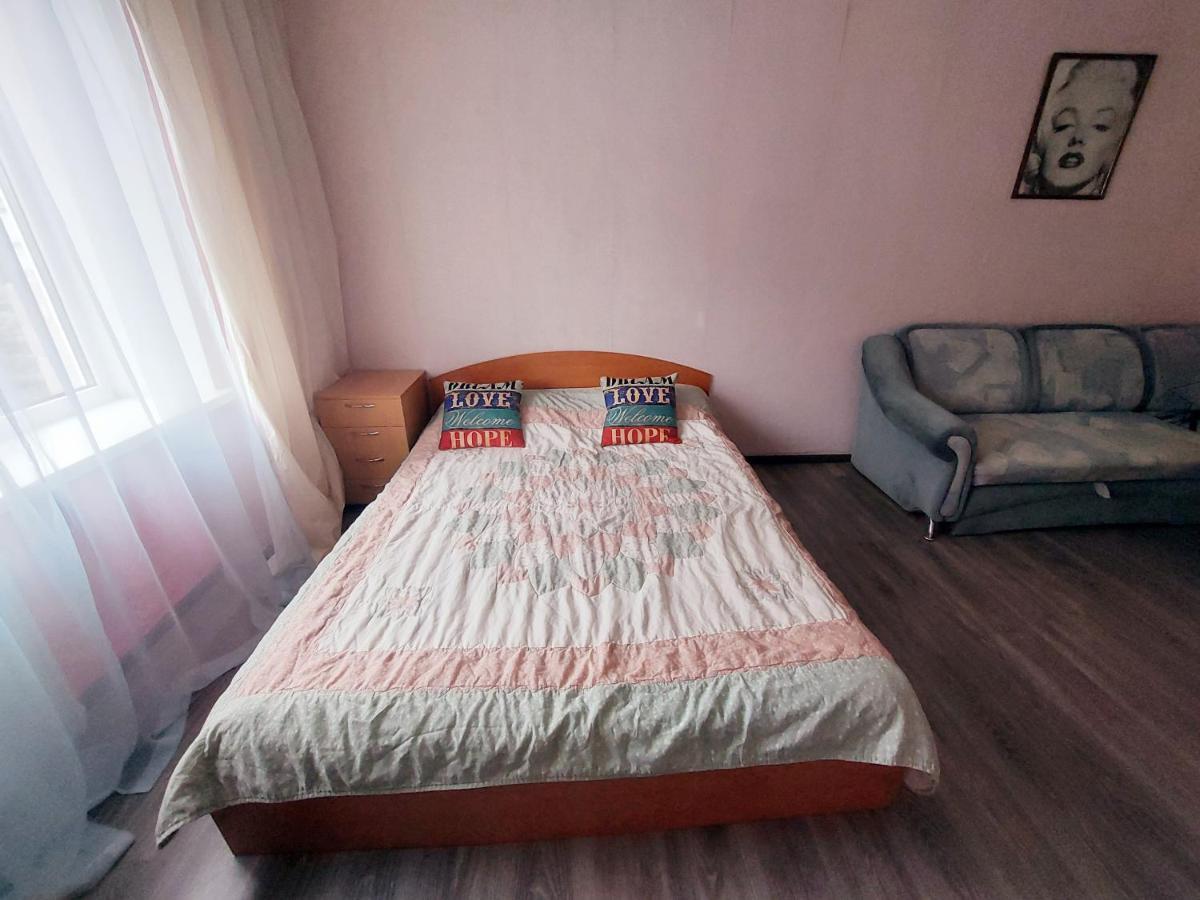 Apartment On Vadim Hetman Street 38 - Industrial Bridge Κίεβο Εξωτερικό φωτογραφία